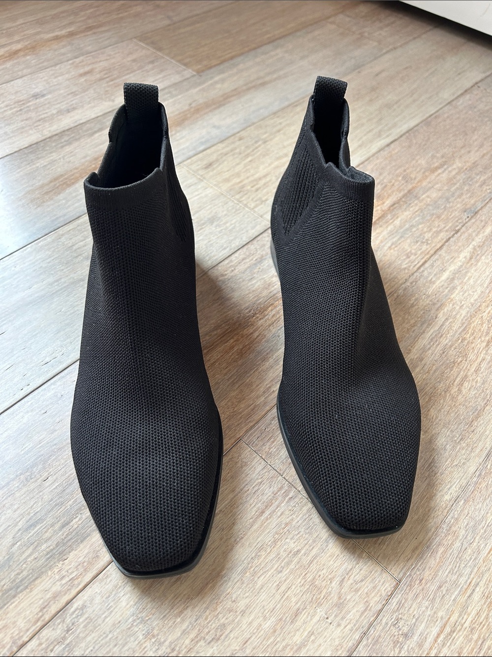 Vivaia Ryan pro ankle boots in black size US 9.5 EU 41